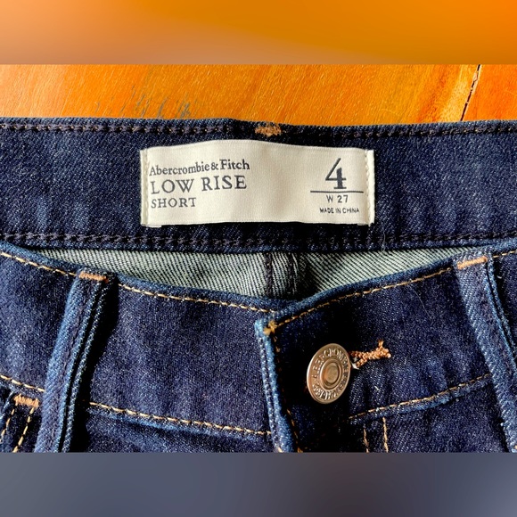 Abercrombie & Fitch Low Rise Dark Denim Shorts - Picture 2 of 5